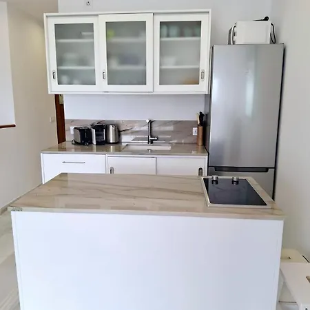 Altamira 82 - One Bed Appartamento